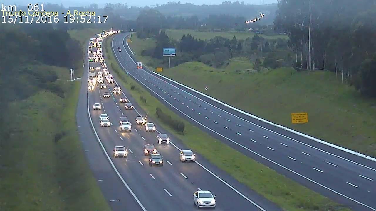 Trinta e cinco mil, dos 40 mil esperados, j&aacute; passaram pela freeway no sentido litoral/Capital