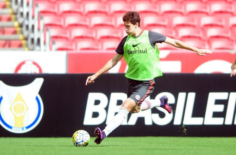 Al&eacute;m de conseguir um bom resultado hoje &agrave; noite, diante dos paulistas, Inter tamb&eacute;m precisa secar o Vit&oacute;ria