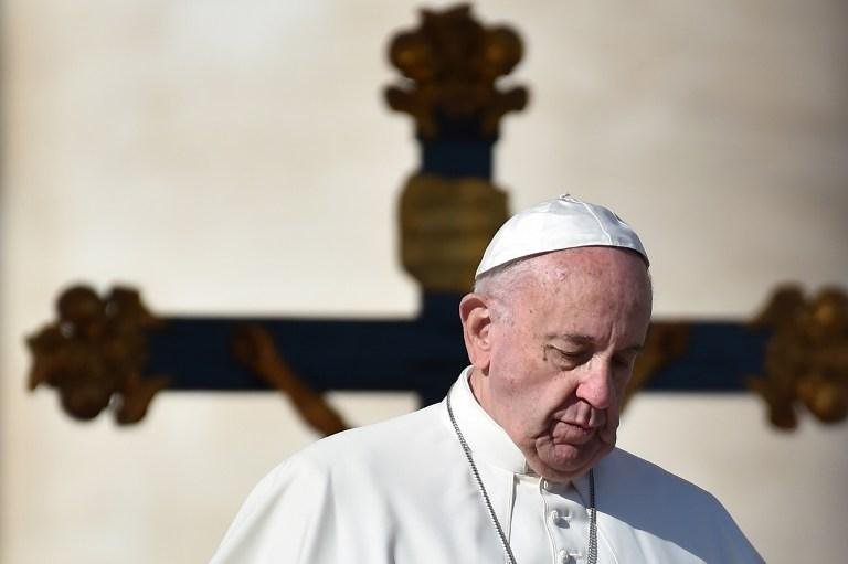 Papa diz que cr&iacute;ticas de cardeais n&atilde;o tiram seu sono