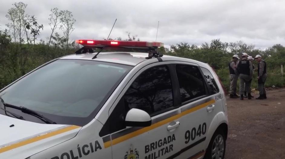 Corpo de jovem de 14 anos foi descoberto por moradores na manh&atilde; desta sexta-feira