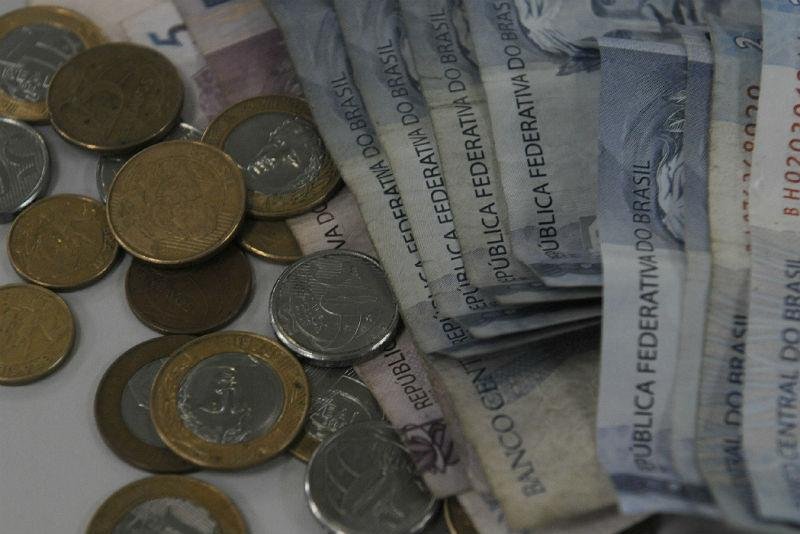 Mercado financeiro reduz proje&ccedil;&atilde;o de infla&ccedil;&atilde;o para 6,80% este ano