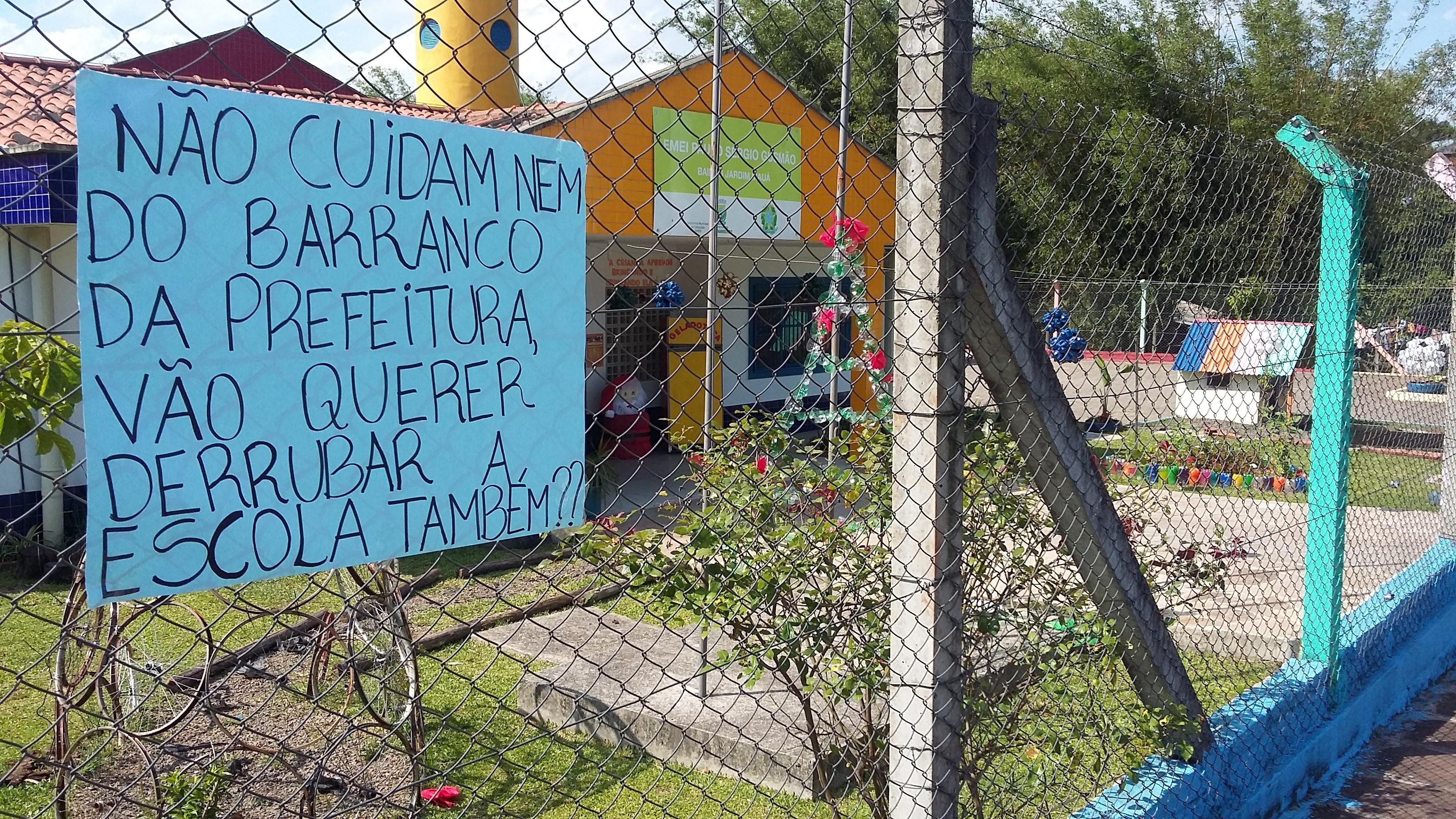 Pais n&atilde;o querem que Secretaria da Educa&ccedil;&atilde;o assuma escola