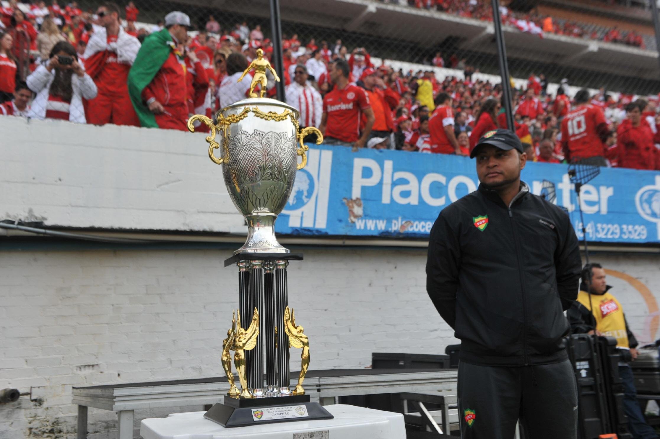 Ta&ccedil;a ser&aacute; disputada por 12 times em 2017