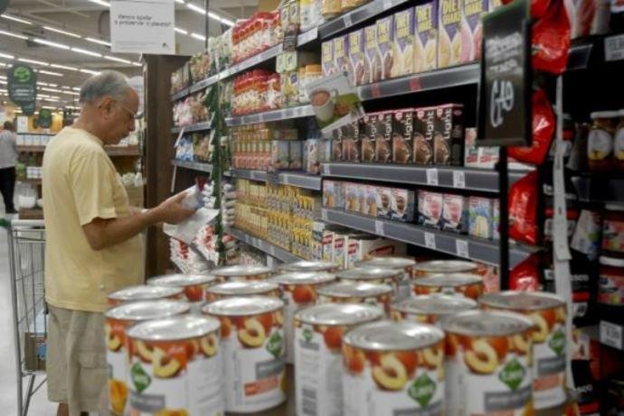 Pre&ccedil;o dos alimentos foi o que mais contribuiu para queda da taxa 