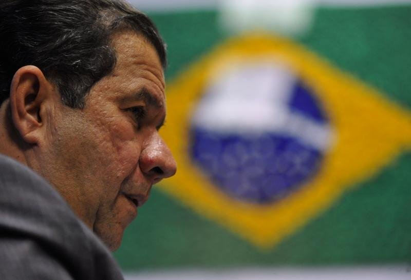 "Somos com &aacute;gua e vinho", diz Lupi sobre governo Sartori