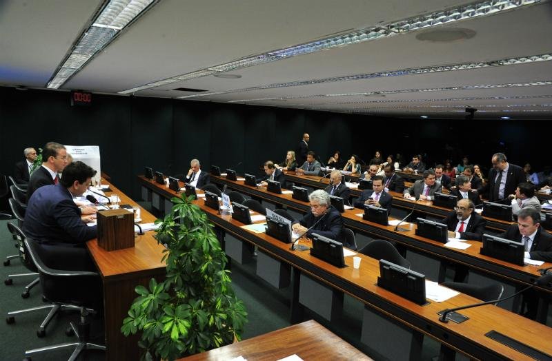 Comiss&atilde;o da C&acirc;mara rejeita requerimento para convocar Geddel