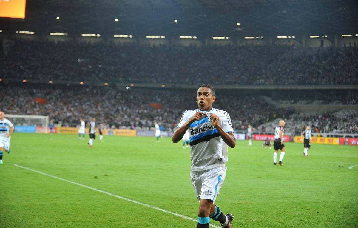 Pedro Rocha anotou dois gols contra o Atl&eacute;tico-MG