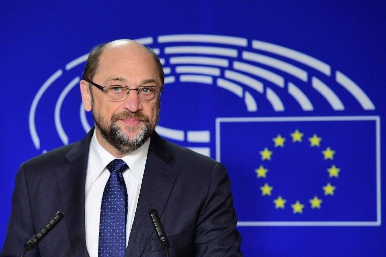 Martin Schulz dever&aacute; enfrentar Merkel nas legislativas de 2017