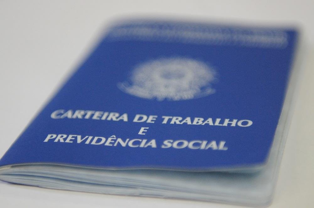 Saldo de emprego formal foi negativo em 74.748 vagas em outubro, mostra Caged
