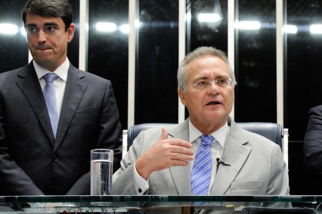 Renan ressalta que se for preciso, Senado e C&acirc;mara cancelar&atilde;o recesso legislativo para garantir vota&ccedil;&otilde;es