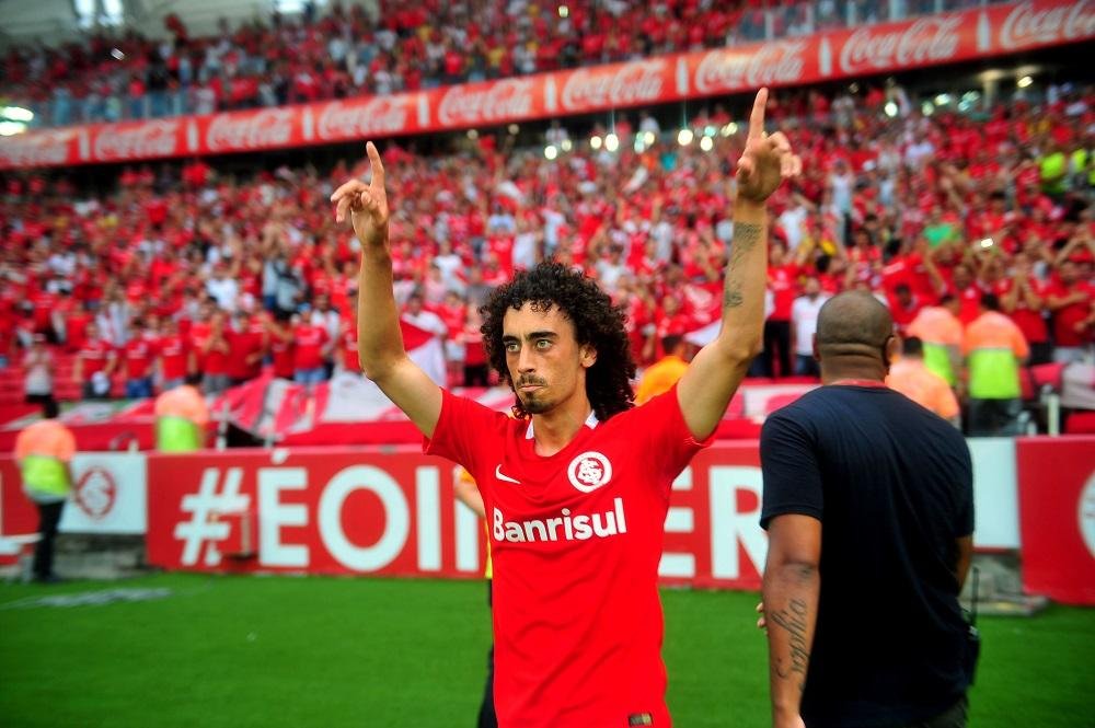 Inter vence Cruzeiro no sufoco e segue vivo contra rebaixamento