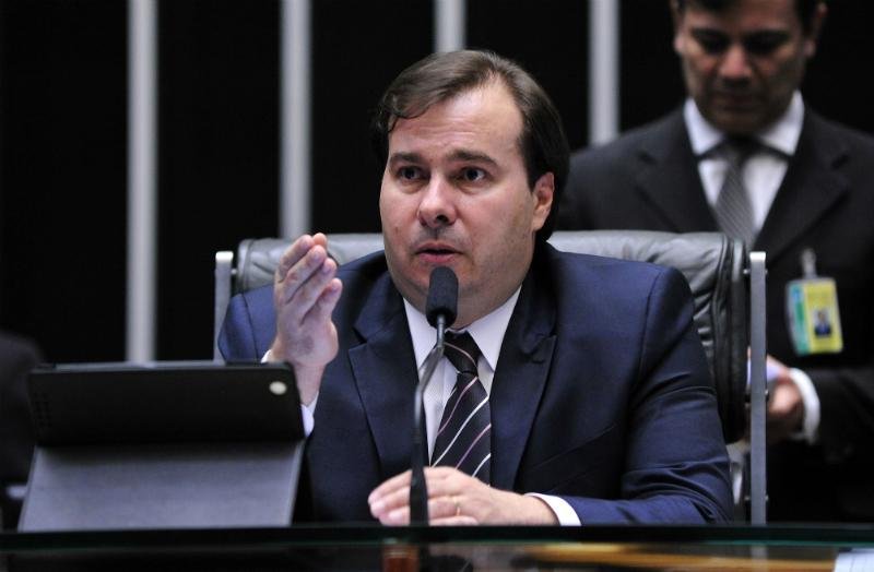 No Twitter, Maia disse que o pa&iacute;s est&aacute; consternado com a trag&eacute;dia e manifestou solidariedade aos chapecoenses e familiares das v&iacute;timas