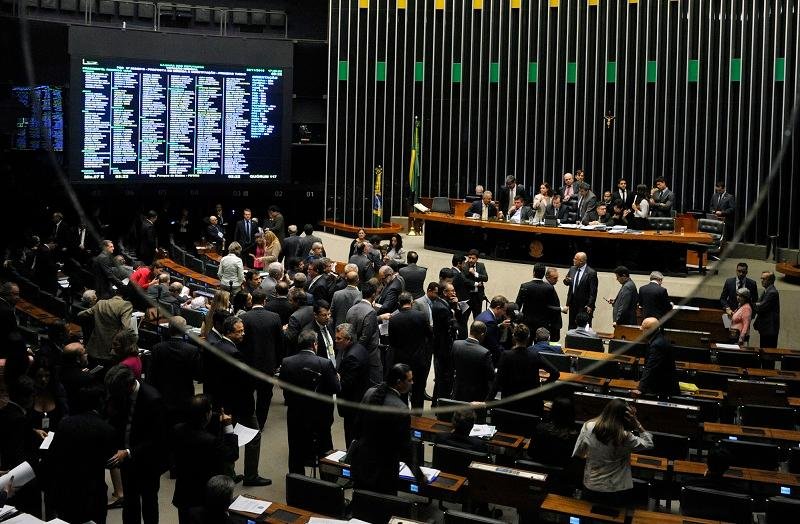 PT, PMDB e PP foram as bancadas que mais deram votos para a proposta