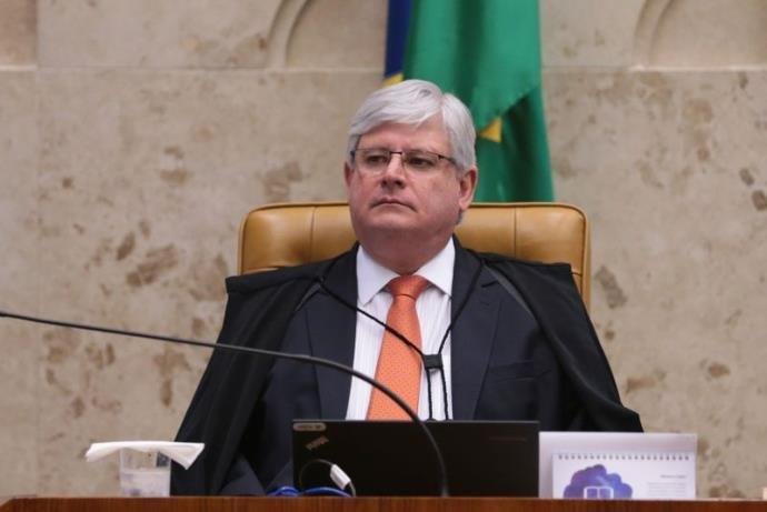 Procurador-geral da Rep&uacute;blica disse que presidente da Casa "abusou do cargo" para beneficiar a si pr&oacute;prio