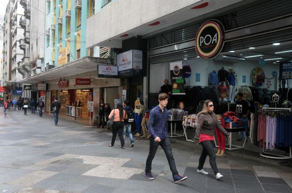 Expectativa da CDL Porto Alegre &eacute; que consumidores gastem o 13&ordm; em compras para o Natal