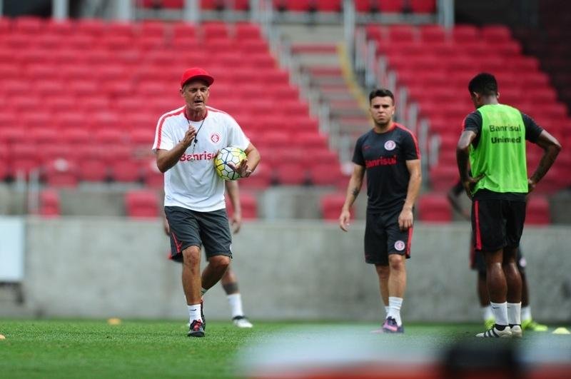 T&eacute;cnico do Inter garante dedica&ccedil;&atilde;o dos atletas nos treinos para fazer o melhor na &uacute;ltima rodada