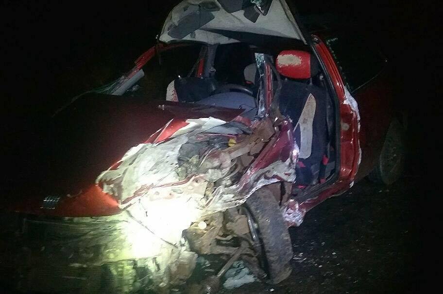 Colis&atilde;o frontal deixou casal ferido, em Soledade