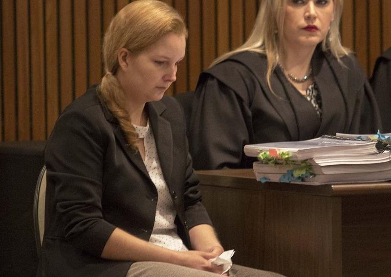 Mulher foi condenada a 19 anos por homic&iacute;dio qualificado e destrui&ccedil;&atilde;o de oculta&ccedil;&atilde;o de cad&aacute;ver