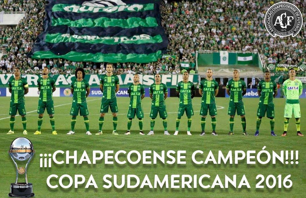 Site da Conmebol publicou uma montagem do time com a ta&ccedil;a da Copa Sul-Americana