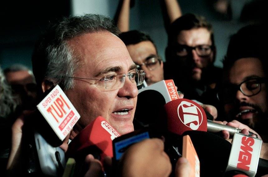 Renan Calheiros diz que separa&ccedil;&atilde;o dos Poderes precisa ser respeitada