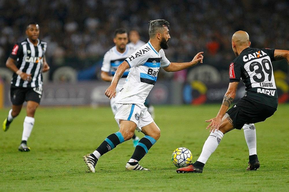 Tricolor recebe Galo em noite para dar fim ao jejum de 15 anos sem uma conquista de express&atilde;o