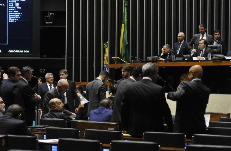 C&acirc;mara dos Deputados cria comiss&atilde;o para discutir aborto