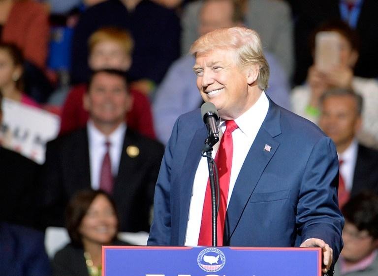 Site de relacionamento americano re&uacute;ne solteiros pr&oacute;-Trump