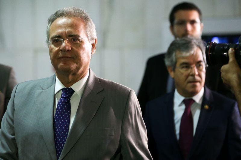 Senador chegou ao gabinete da presid&ecirc;ncia no in&iacute;cio da tarde e recebeu representantes de centrais sindicais