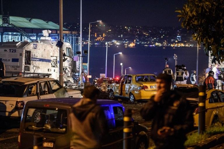 Duplo atentado mata 15 pessoas ap&oacute;s partida de futebol em Istambul