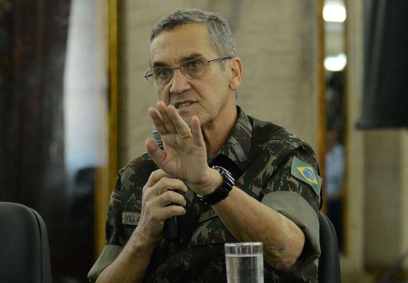 General Eduardo Villas B&ocirc;as enfatizou que For&ccedil;as Armadas respeitam a Constitui&ccedil;&atilde;o