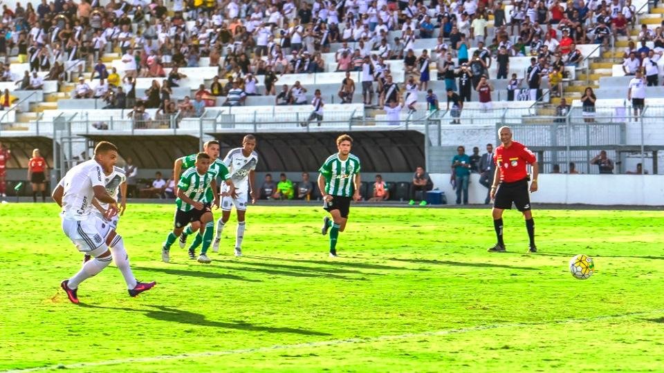 William Pottker se sagrou artilheiro ao lado de Fred, do Atl&eacute;tico-MG, e Diego Souza, do Sport, todos com 14 gols