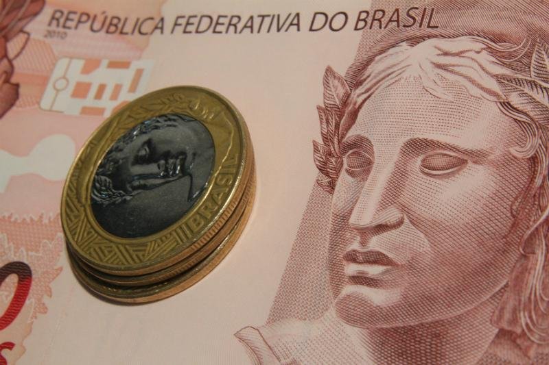 Proje&ccedil;&atilde;o da infla&ccedil;&atilde;o cai para 6,52% e fica pr&oacute;xima ao teto da meta