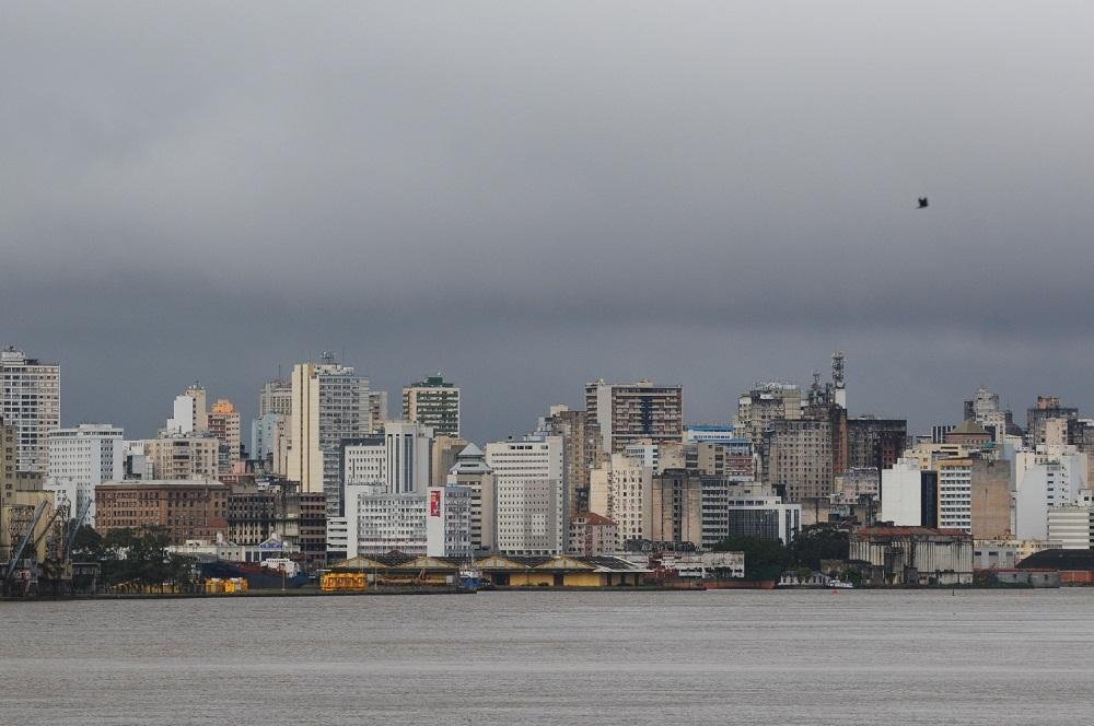Frente fria provoca chuva irregular no RS nesta ter&ccedil;a 