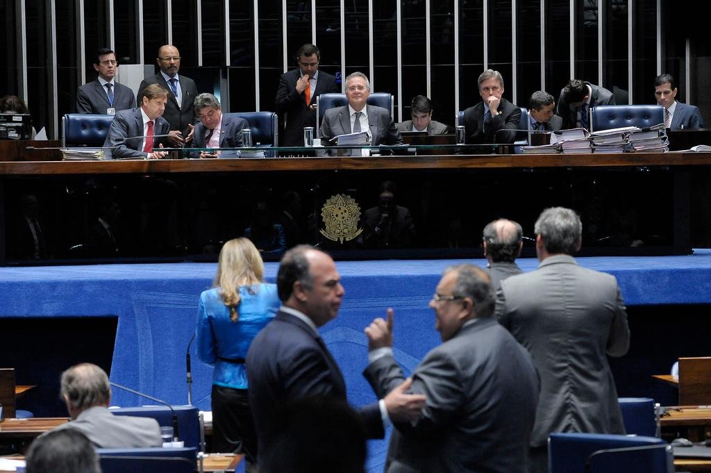Senado aprova reforma da Lei de Licita&ccedil;&otilde;es