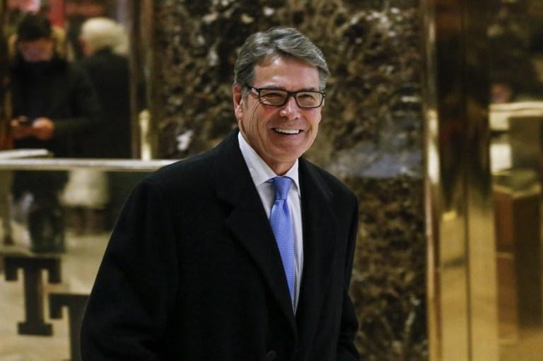 Rick Perry foi candidato nas prim&aacute;rias republicanas, mas desistiu da disputa