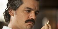 Wagner Moura como Pablo Escobar em cena de 