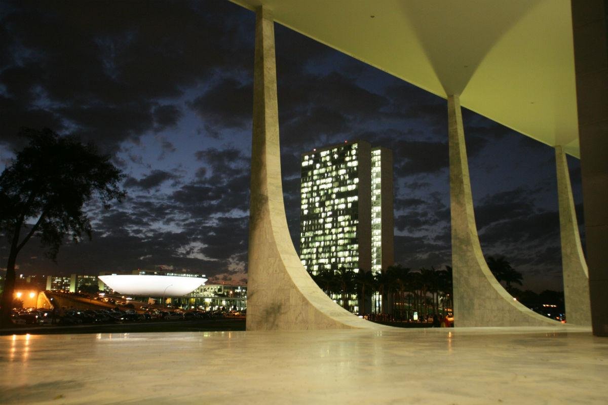 Fux suspendeu tramita&ccedil;&atilde;o de projeto de medidas contra a corrup&ccedil;&atilde;o