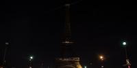 Em solidariedade a Aleppo, as luzes da Torre Eiffel, simbolo de Paris, foram apagadas na noite desta quarta-feira