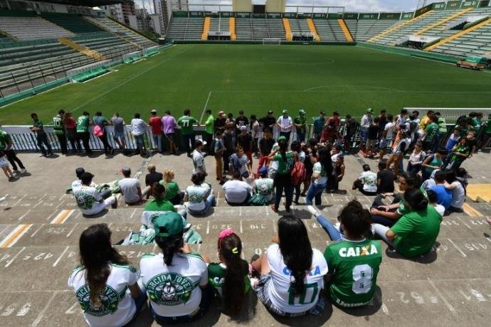 Diretoria quer montar o elenco da Chapecoense at&eacute; o Natal