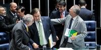 Rodrigo Maia e Renan Calheiros vão recorrer da decisão do ministro do STF