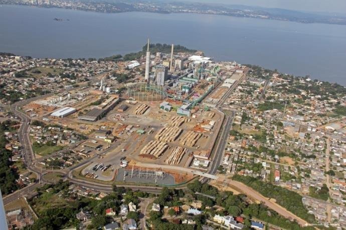 T&eacute;cnicos detectaram presen&ccedil;a de lix&iacute;via que pode ter contaminado cem metros c&uacute;bicos do leito