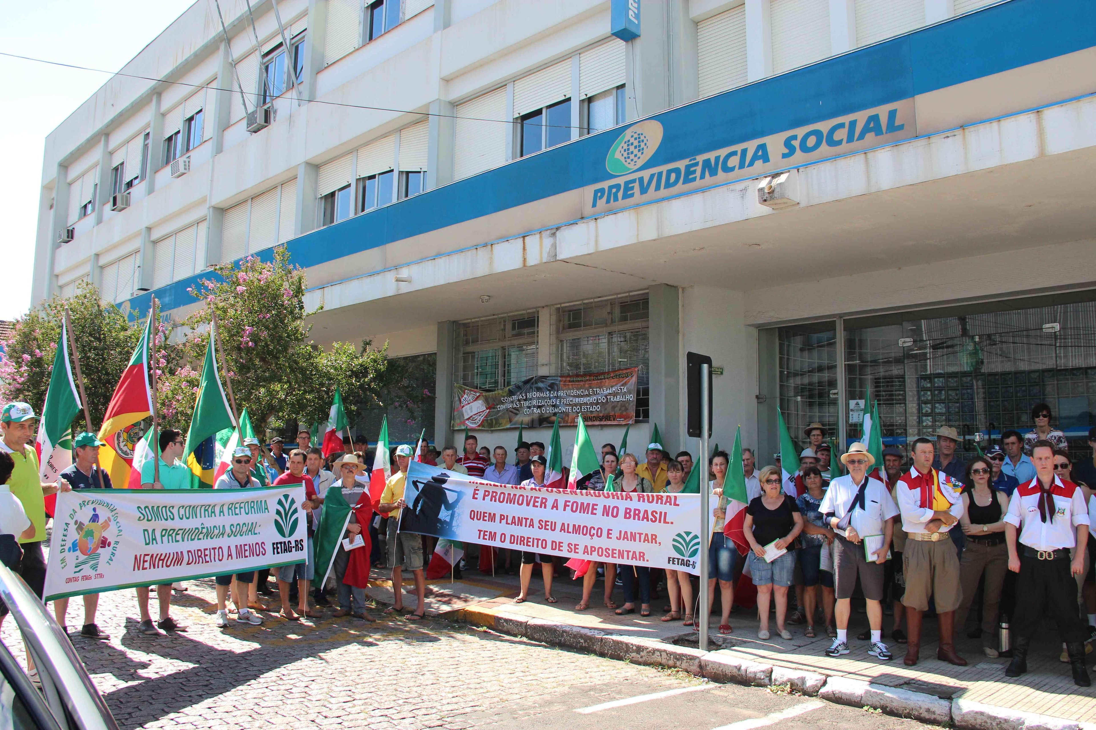 Ato em Santa Cruz do Sul reuniu cerca de 150 pessoas, neste domingo