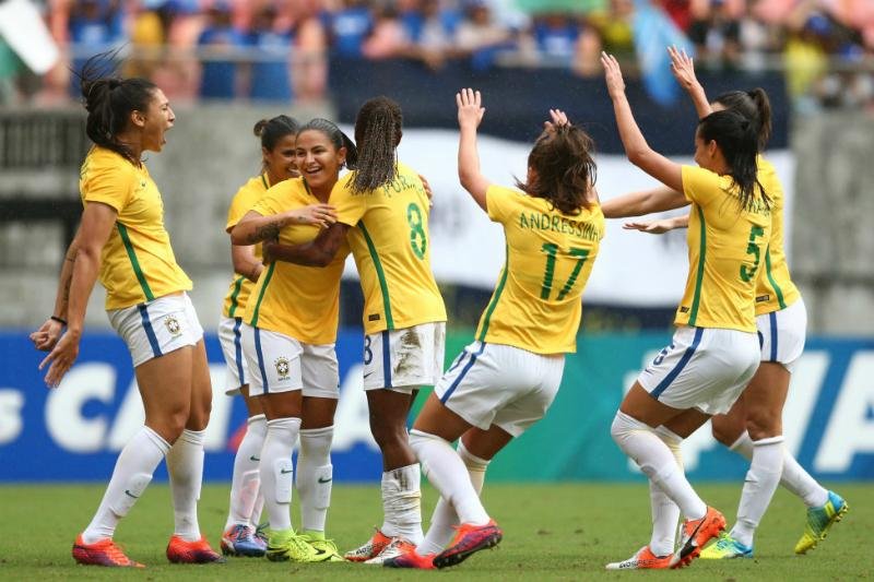 Sele&ccedil;&atilde;o fez cinco gols na despedida de Formiga