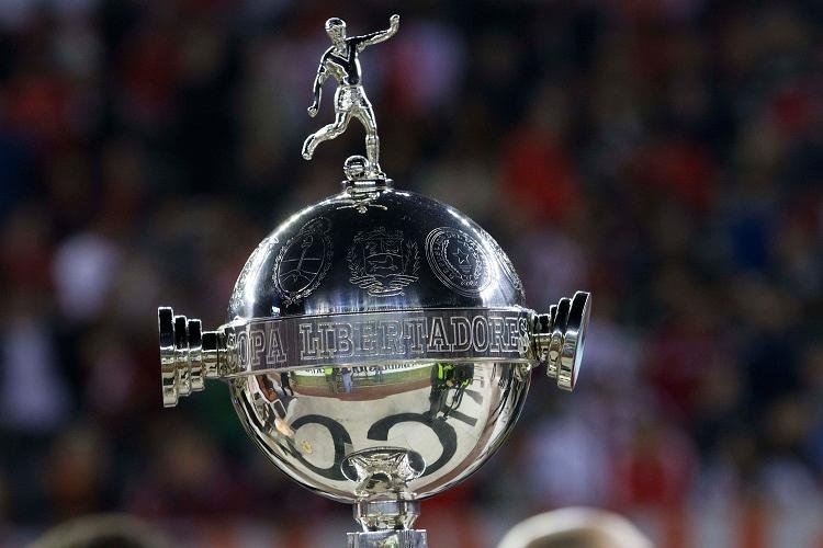 Tr&ecirc;s times garantem as &uacute;ltimas vagas para Libertadores 2017