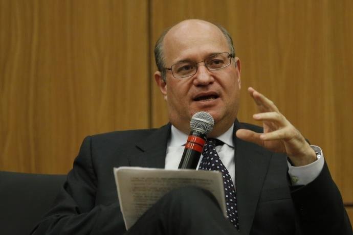Presidente do BC anuncia medidas estruturais 