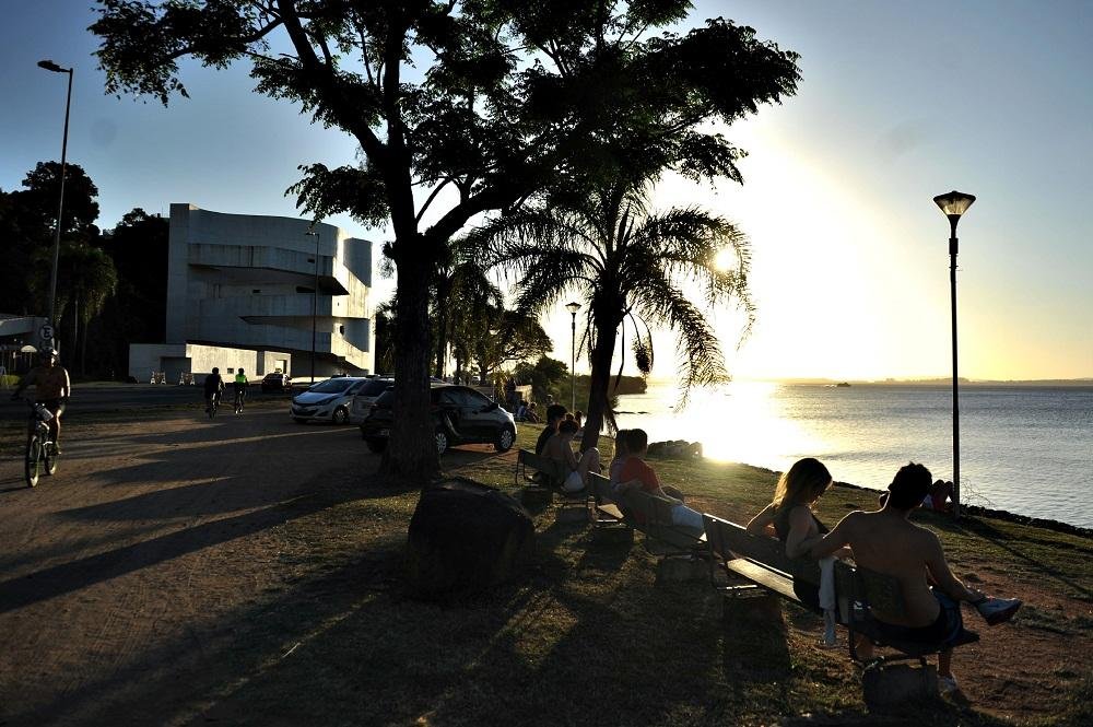 Forte calor marca chegada do ver&atilde;o no RS nesta quarta