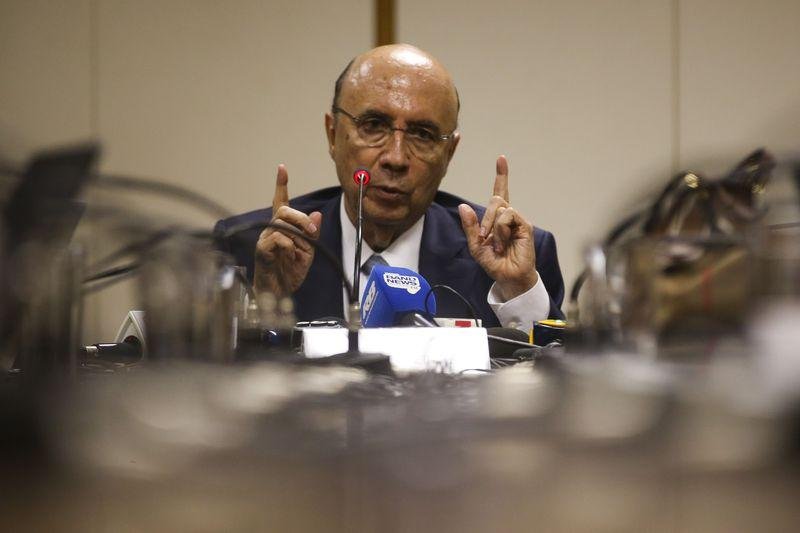 Aprovar reforma da Previd&ecirc;ncia &eacute; prioridade n&uacute;mero 1 em 2017, diz Meirelles