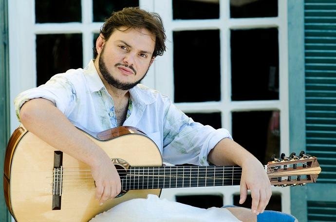 Compositor ga&uacute;cho se apresenta regularmente em orquestras de renome