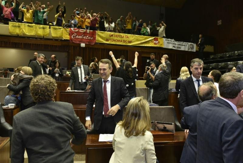 Deputados aprovam por unanimidade projetos destinados a servidores da Seguran&ccedil;a