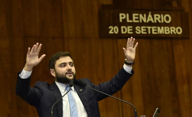Governo do RS deve ir ao STF por liminar que autoriza repasse do duod&eacute;cimo no valor da receita